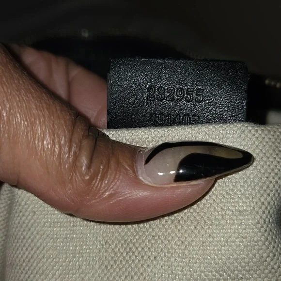 COPY - Gucci Black Hobo Bag with Gold Hardware - Picture 3 of 8